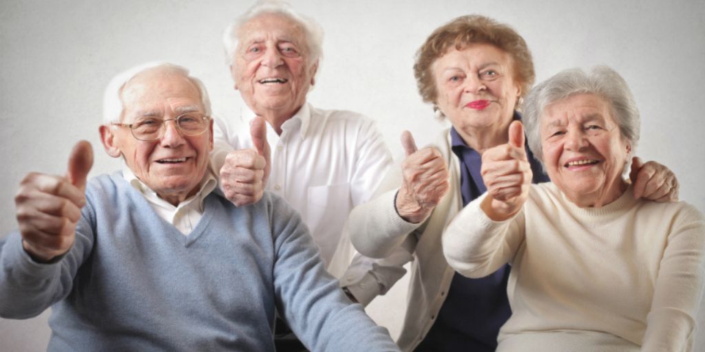 Las personas mayores pueden solicitar hasta el 4 de junio las ayudas regionales para audífonos, gafas y tratamientos bucodentales