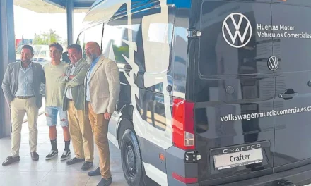 Huertas Motor Volkswagen Vehículos Comerciales y Pedro Acosta firman una alianza estratégica como Socios de Movilidad