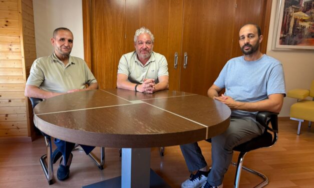 Ginés Campillo, alcalde de Mazarrón, se reúne con representantes de la comunidad islámica de Mazarrón y Puerto para fortalecer el diálogo y la convivencia tras los hechos de Torre Pacheco