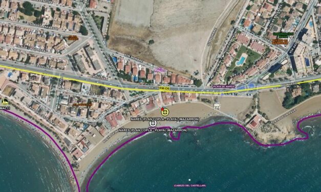Rescatado del agua y trasladado al hospital un hombre en la playa de Nares