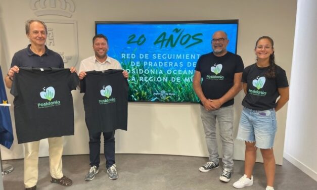 .  La Red de seguimiento de praderas de posidonia en la Región cumple 20 años con la colaboración de más de 1.000 buceadores voluntarios. Se han instalado fondeos ecológicos en Cala Cerrada (Mazarrón)