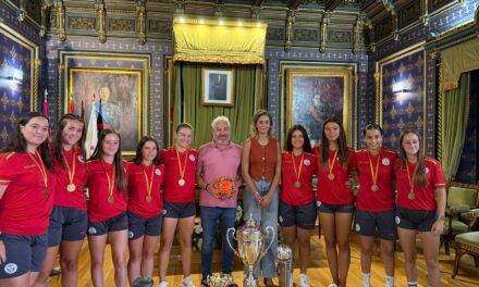 Recepción Oficial a las Campeonas de España de Fútbol Playa Juvenil en Casas Consistoriales