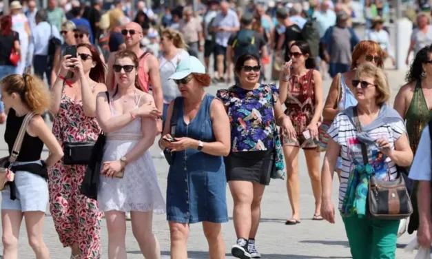 Una pareja británica explica por qué ha dejado Reino Unido para vivir en Murcia: «Sentíamos exactamente lo mismo»
