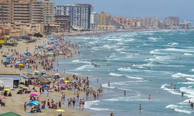 En verano están masificadas, pero ahora son ideales: las mejores playas de la Región de Murcia para aprovechar el Veranillo de San Miguel