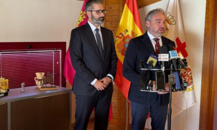 Ginés Campillo dirige la Junta Local de Seguridad con la visita del delegado de gobierno, Francisco Lucas Ayala