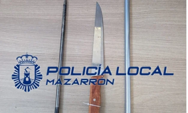Herido grave al ser apuñalado con un arma blanca. El presunto autor, que ya ha sido detenido, trató de ocultarse en una casa cercana