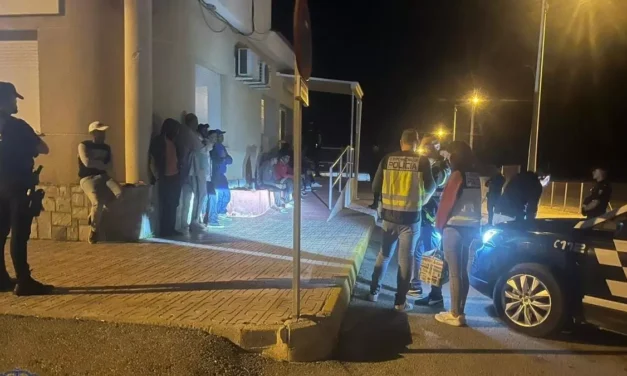 Doce detenidos y un centenar de identificados en Mazarrón por infringir la ley de Extranjería