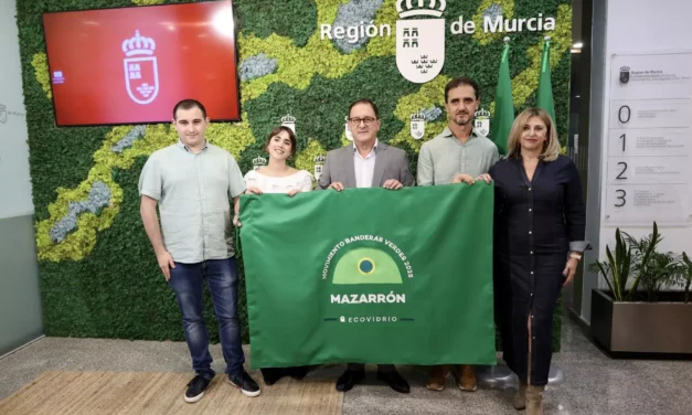 Mazarrón ha sido el ganador este año de la campaña Banderas Verdes de Ecovidrio, mientras que Cartagena y San Javier han revalidado el galardón