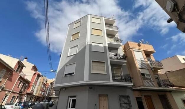 Más de 1.200 casas y pisos con okupas se venden en la Región de Murcia