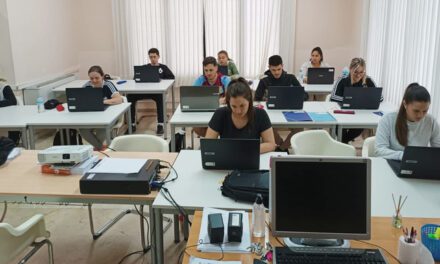 El Gobierno regional aumentó más de un 30 por ciento los fondos destinados a becas de formación para desempleados en 2025