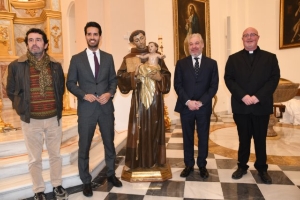 La parroquia de San Antonio acoge la presentación de la imagen restaurada de su patrón