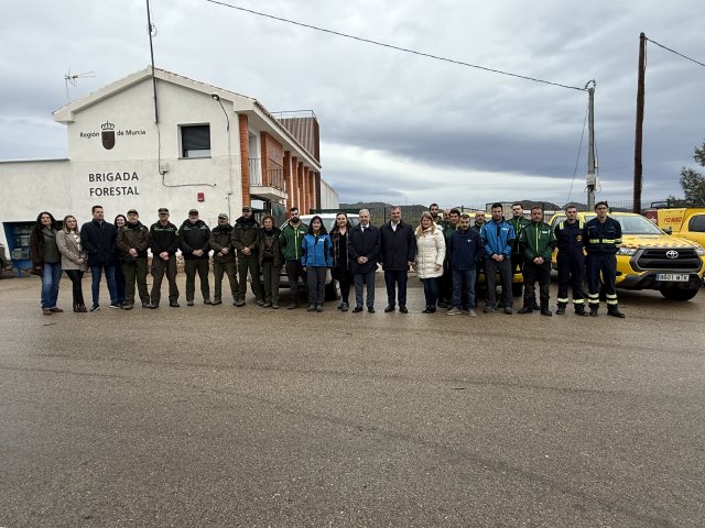 Visita a la nueva base de la BRIFOR