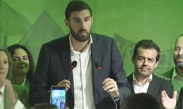 debate y aprobación en COMISION, la siguiente: MOCIÓN PUESTA EN FUNCIONAMIENTO DE UN SERVICIO DE URGENCIAS (SUAP) 24 HORAS, LOS 365 DÍAS DEL AÑO, EN EL CENTRO DE SALUD DE PUERTO DE MAZARRÓN