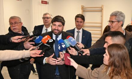 La Comunidad extiende la vacunación frente al papiloma humano a los institutos para llegar a los varones nacidos en 2008 y 2010