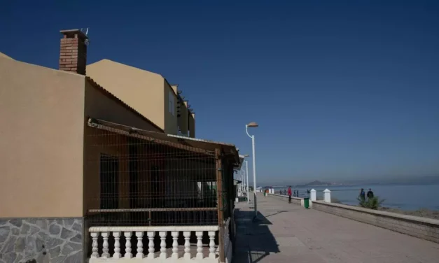 Más de 500 casas de la Región están ubicadas en zona de dominio público marítimo terrestre