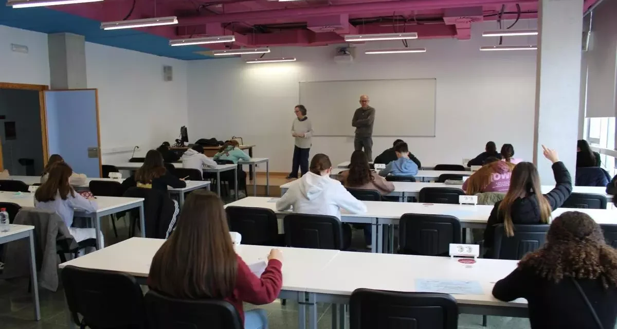 La fase comarcal de la Olimpiada Matemática reúne en Lorca a más de un centenar de alumnos