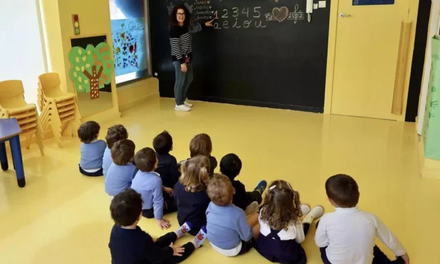 Escuelas infantiles al límite: el Gobierno regional no paga las ayudas para aulas de 2-3 años desde febrero
