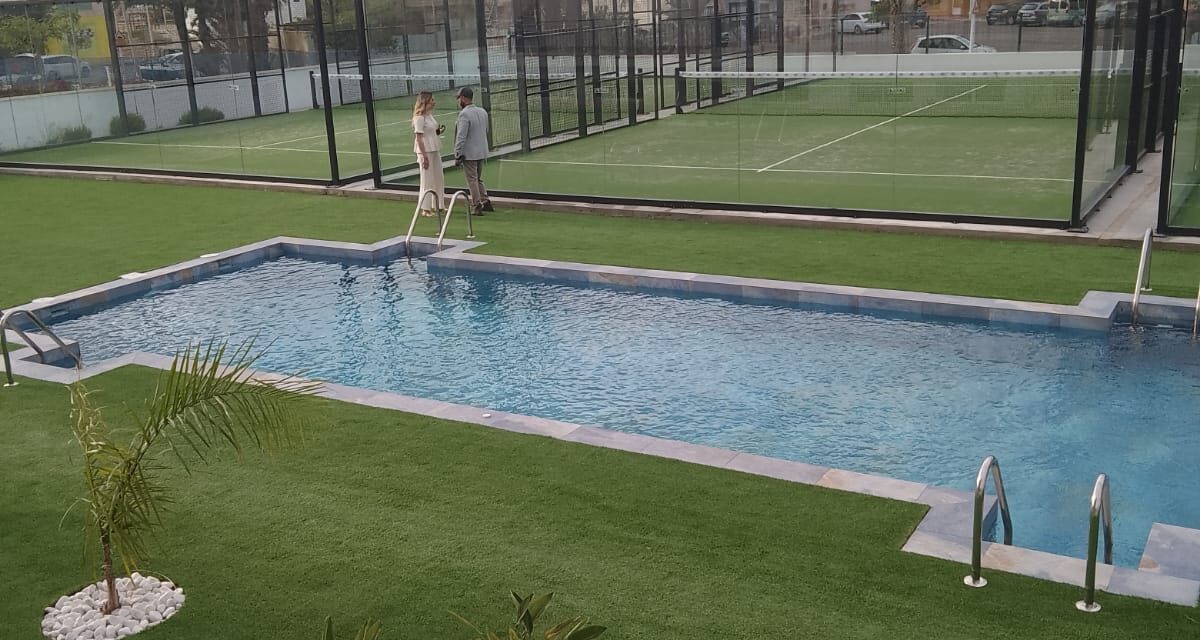 Con la inauguración del Blu Beach Club culmina Martín con un nuevo proyecto que ya se ha puesto en funcionamiento en la Urbanización Cuatro Plumas