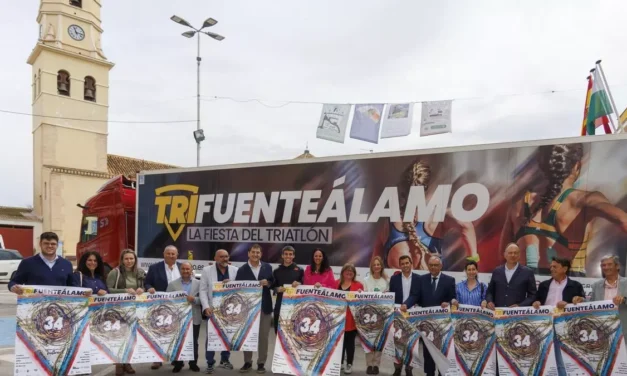 El Triatlón de Fuente Álamo cumple 34 años fiel a su espíritu familiar y solidario