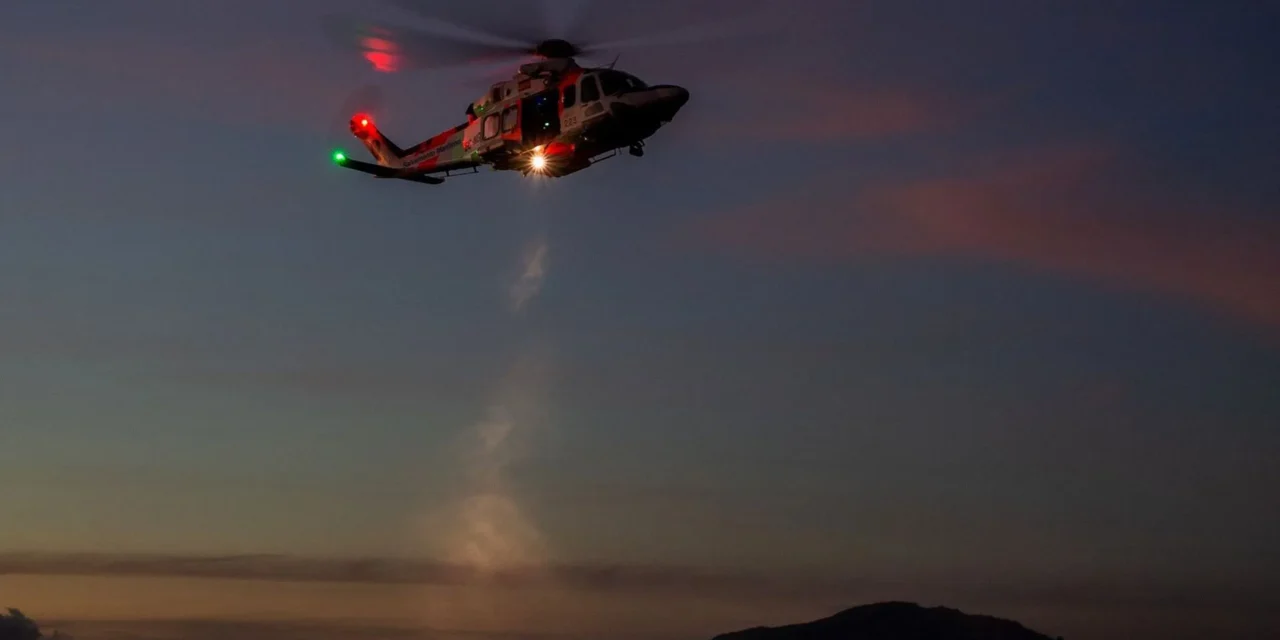 El joven de 20 años que desapareció en Cabo Tiñoso, Cartagena, saltó del barco con dinero y ropa limpia.