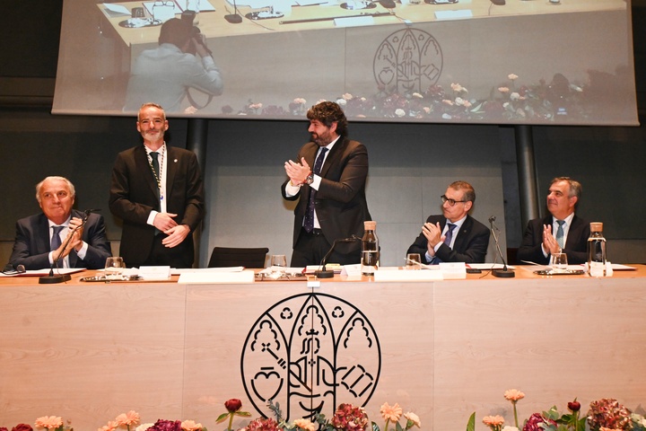 López Miras anuncia 10 millones extra en los Presupuestos para modernizar infraestructuras de las universidades públicas