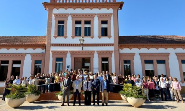 El Gobierno regional reconoce la labor de los investigadores del Imida en el desarrollo del sector agrario