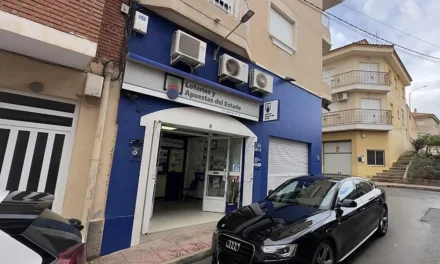 La administración de la calle Larga de Mazarrón vuelve a repartir suerte con el sorteo de la Primitiva