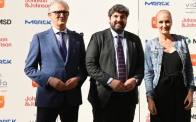 Miras cesa al consejero de Salud por la trama de las prótesis en La Arrixaca: «No somos ajenos a las preocupaciones de la gente»