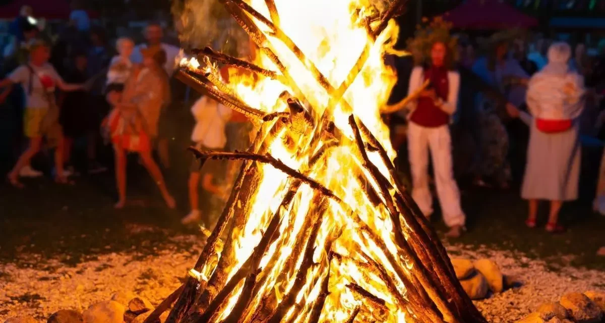 Aviso para la noche de San Juan en la Región de Murcia: estos son los municipios donde estará prohibido encender hogueras en la playa
