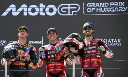 Pedro Acosta saca pecho tras ser el único capaz de luchar con Márquez: «Mi padre no me enseñó a rendirme»