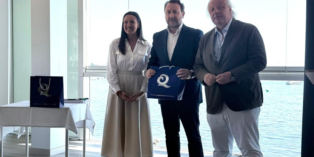 La Región de Murcia suma 50 Banderas Q de Calidad Turística y 48 S de Sostenibilidad en playas y puertos deportivos