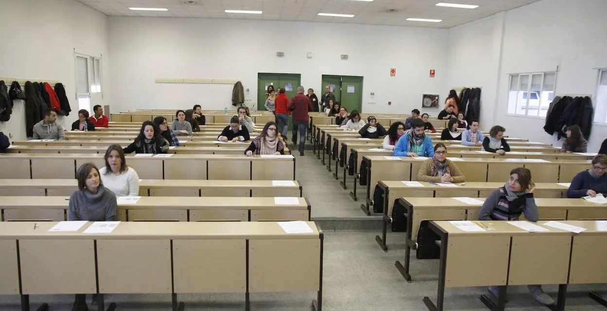 Más de 10.000 aspirantes están citados el domingo a las oposiciones de Auxiliar Administrativo de la Comunidad Autónoma