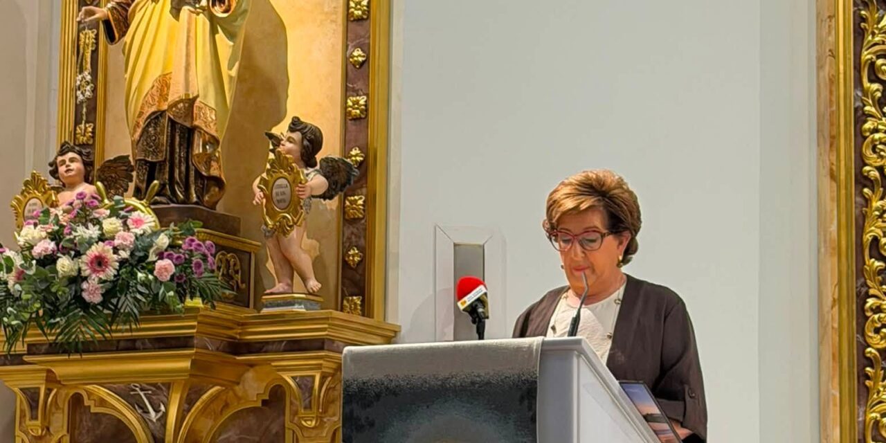 Emotivo pregón de Mari Carmen Martínez Guirao para inaugurar las fiestas en honor a la Virgen del Carmen en el Puerto de Mazarrón