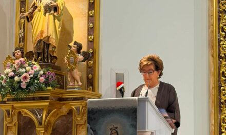 Emotivo pregón de Mari Carmen Martínez Guirao para inaugurar las fiestas en honor a la Virgen del Carmen en el Puerto de Mazarrón