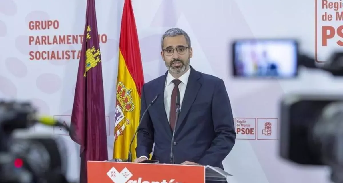 El Partido Socialista ha publicado la lista de candidatos oficial que concurren al proceso de primarias del PSRM-PSOE para la elección del cabeza de lista para la Comunidad Autónoma de la Región de Murcia y municipios de más de 20.000 habitantes.