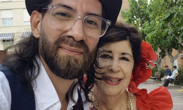 El show debe continuar es una frase y usamos los artistas como frase de cajón, pero ayer justo antes de tener que ir a disfrutar del trabajo que se ha realizado durante meses para crear el festival 50 años de la radio Costa Cálida