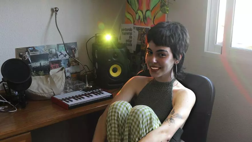 Julia Cry: Nerviosa, creativa e insumisa