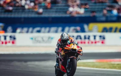 Pedro Acosta, quinto en Silverstone tras una carrera de supervivencia