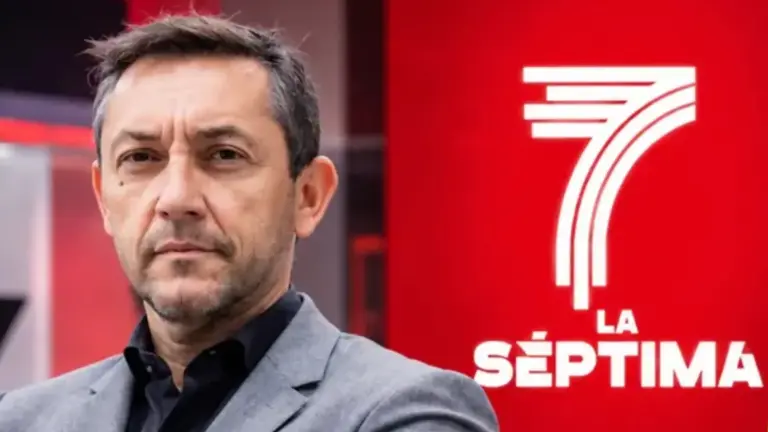 Decidido hasta nueva orden. La Séptima no ha empezado a emitir en la TDT y ya ha hecho el primer gran cambio en su programación