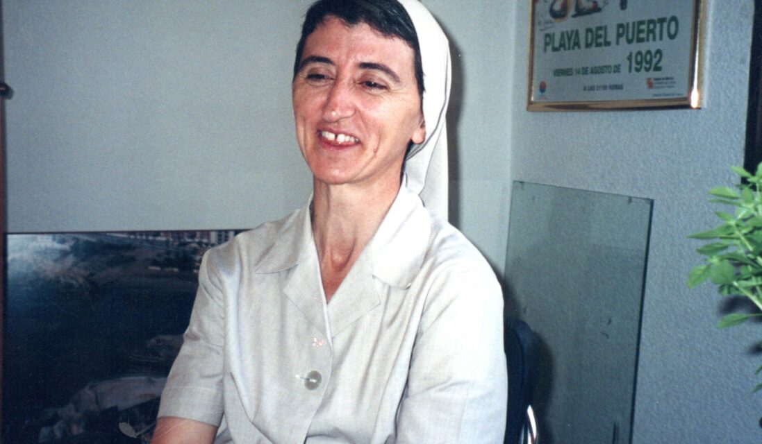 Sor Fuensanta Acosta  Se trata de Fuensanta Acosta Acosta, natural de Mazarrón, quien lleva muchos años desempeñando su labor como religiosa misionera en Yaoundé (Camerún).